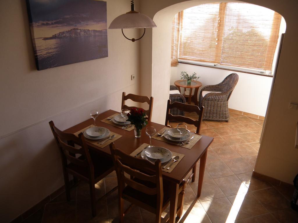 Apartment Amalija Primošten Екстериор снимка