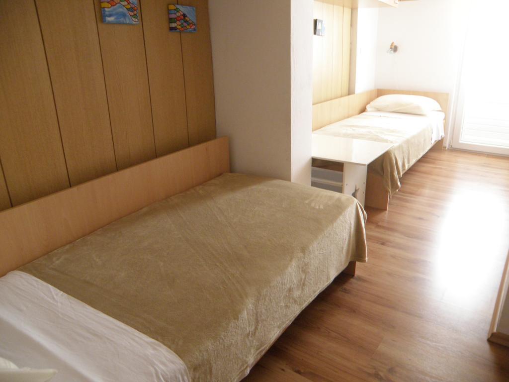 Apartment Amalija Primošten Екстериор снимка